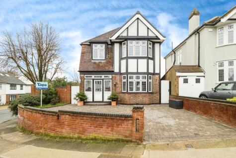 Parkland Avenue, Romford, RM1