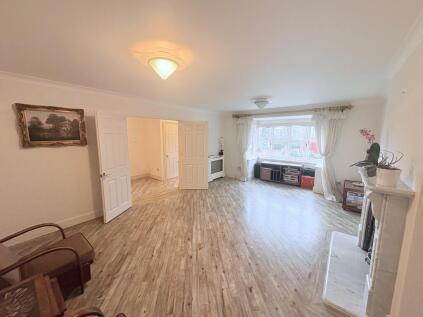 Fairview Road, Chigwell, IG7