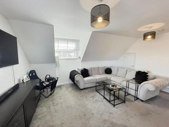 LOUNGE DINING ROOM/KITCHEN