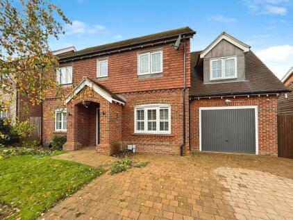 Murano Drive, Chineham, RG24