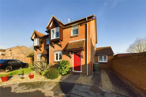 Long Beech Drive, Farnborough, Hampshire, GU14