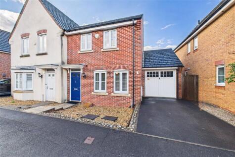 Goddards Close, Farnborough, Hampshire, GU14