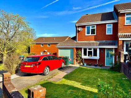 Cwm-Cwddy Drive, Bassaleg, Newport, NP10