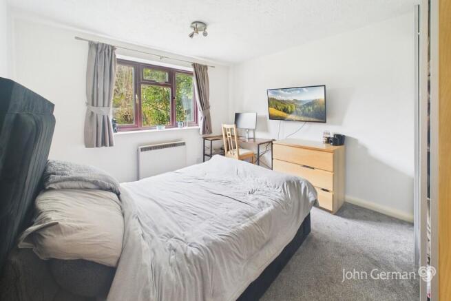 CAM01937G0-PR0557...