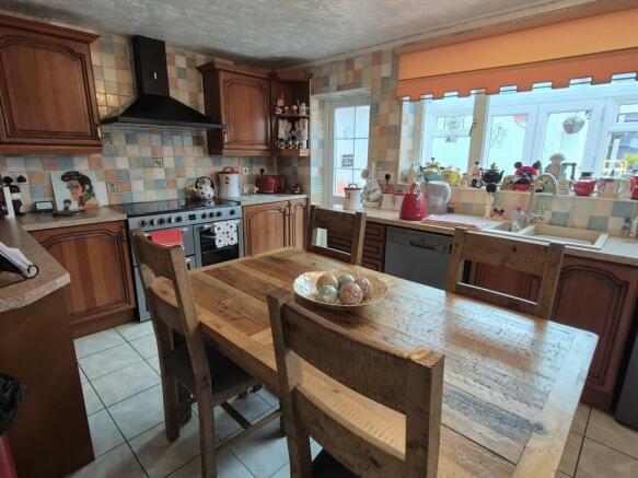 Kitchen/Dining Room