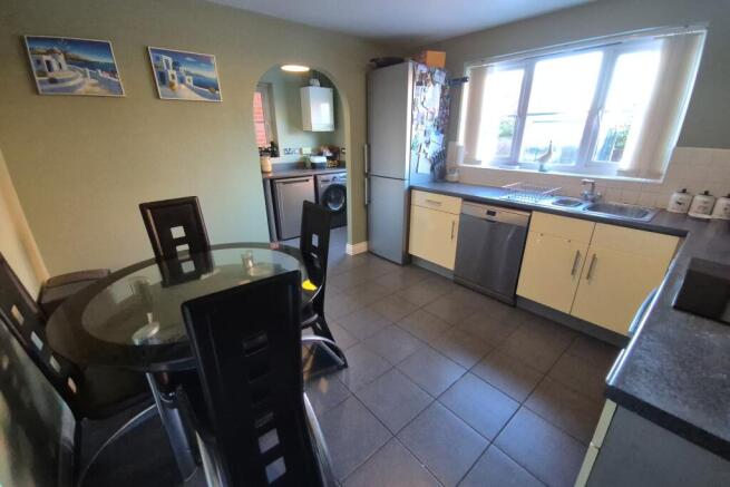 Kitchen/Breakfast Room
