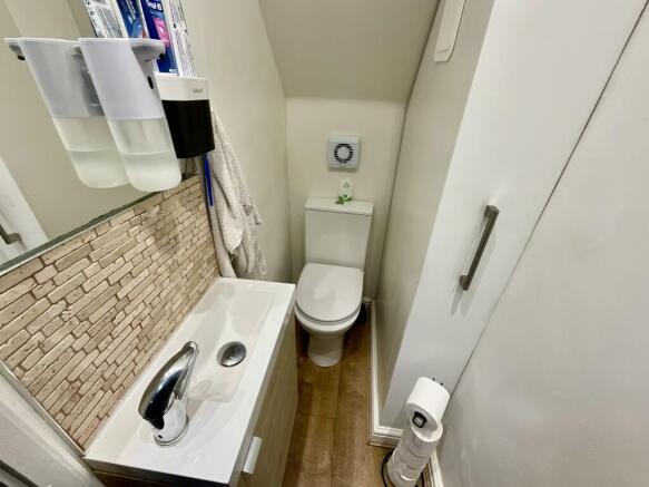 Cloakroom/W.C