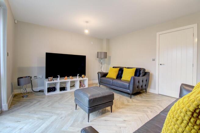 Lounge (alt view)