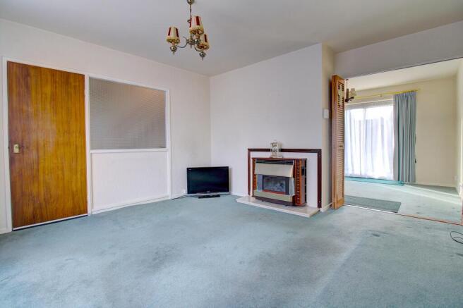 Lounge to Dining