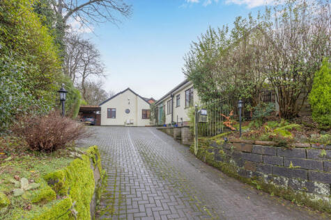 Avondale Road, Whitefield, M45