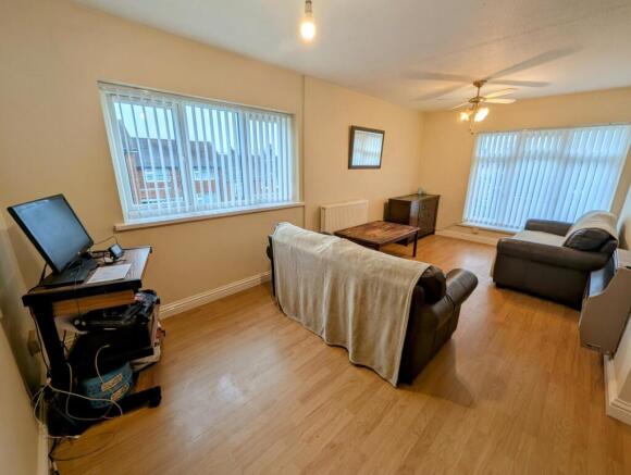 Lounge 1