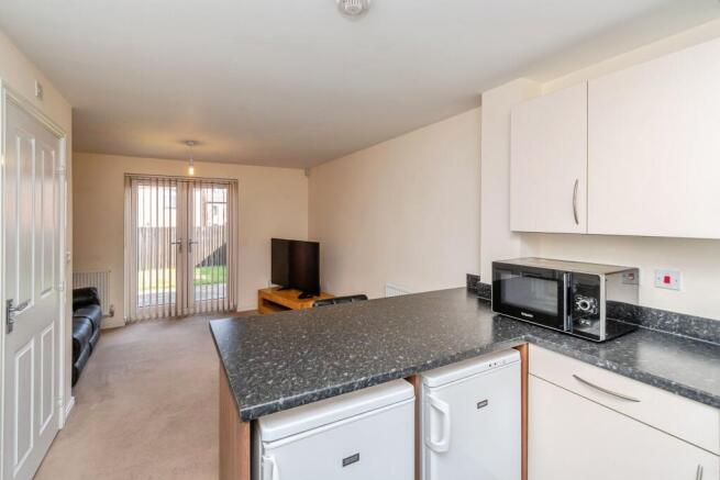 Kitchen & Living
