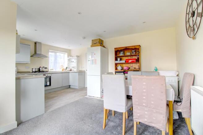 Open Plan Dining & Kitchen