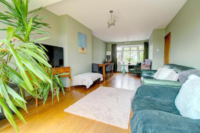 Lounge (rear to front)