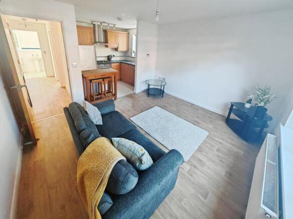 Open Plan Living Room/Kitchen