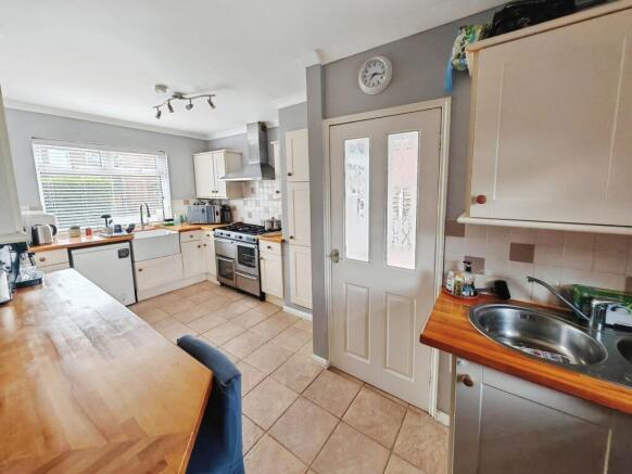 Kitchen/Breakfast Room
