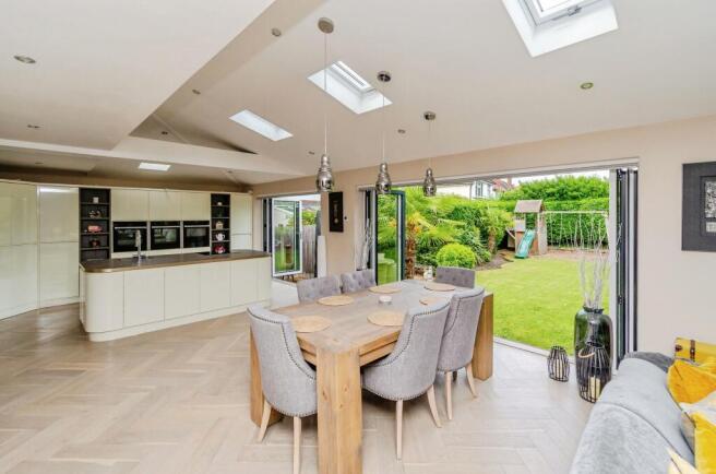Kitchen/Dining Area