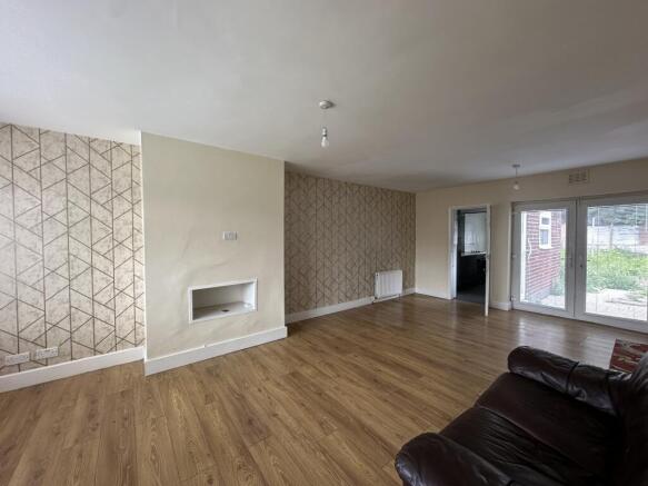 3. Living room.JPG
