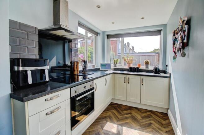 Kitchen (rear)