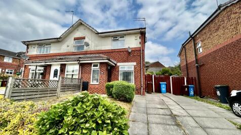 April Close, Oldham, OL8