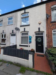 Mottram Road, Hyde, SK14