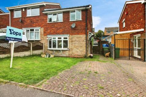 Edison Close, Cannock, WS12