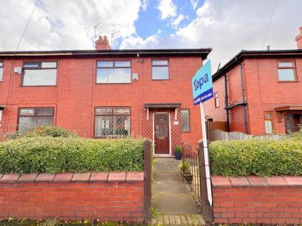 Hadfield Street, Oldham, OL8
