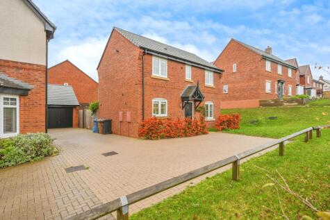 Woodlark Way, Lichfield, WS13