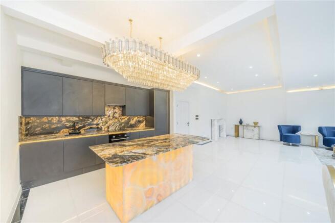 Kitchen/Reception