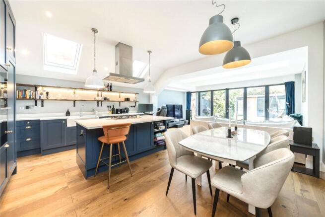 Kitchen/Reception