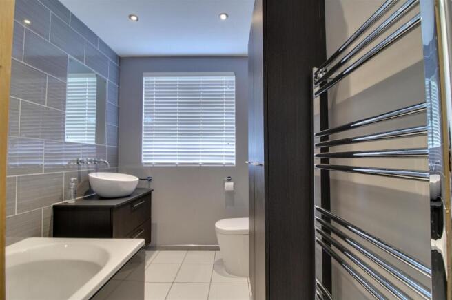 Bathroom.JPG