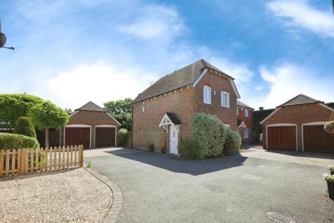 Bedford Square, Partridge Green, Horsham, West Sussex, RH13