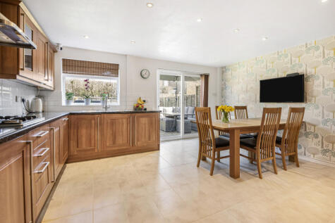 Cheyne Walk, Gravesend, DA13