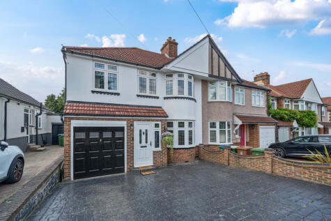 Marechal Niel Avenue, Sidcup, DA15