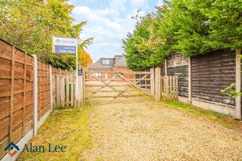 Tennyson Close, Macclesfield, SK11 8UJ