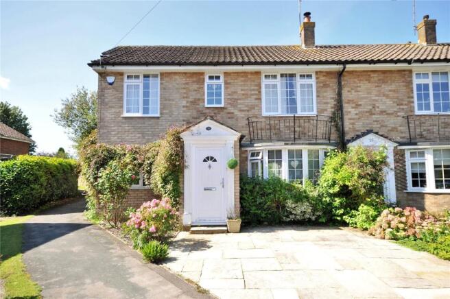 3 Bedroom End Of Terrace House For Sale In Horsham West Sussex Rh12 Rh12