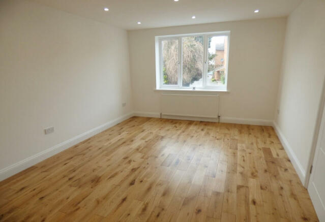 Open Plan Living Room/Fitted Kitchen