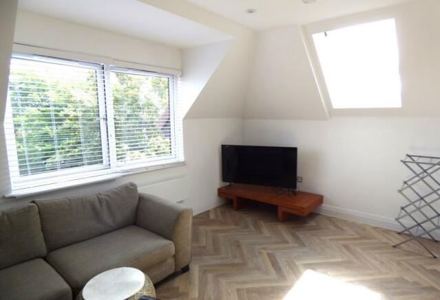 Open Plan Living Room/Fitted Kitchen