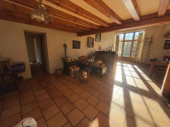 Photo 3