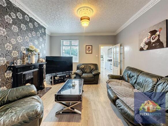 Lounge / Dining Room