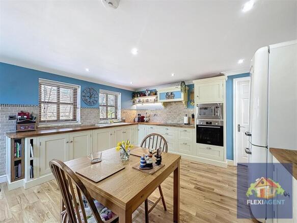 Kitchen / Diner