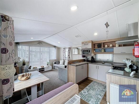 Kitchen/Lounge