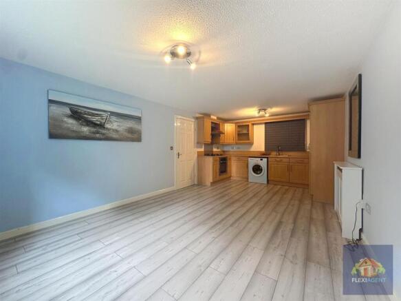 Living/Kitchen