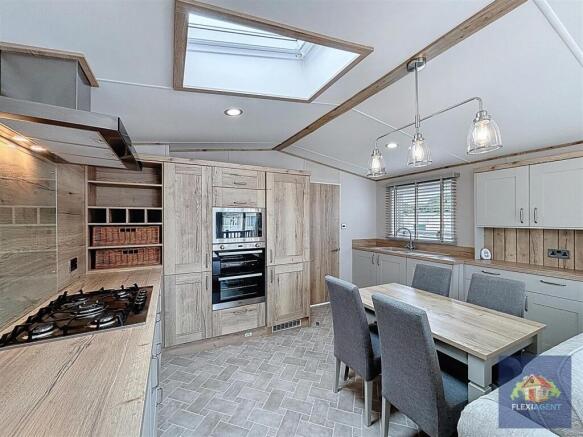 Kitchen/Living Area