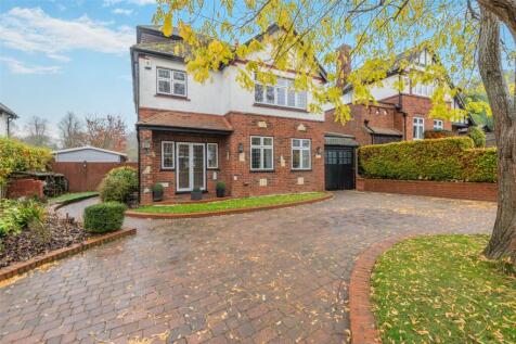 Charles Dickens Avenue, Higham, Rochester, Kent, ME3