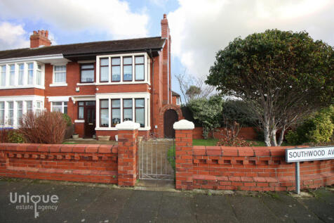 Southwood Avenue, Fleetwood, FY7