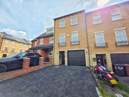 Barnsbridge Grove, Barnsley, S70 3RW