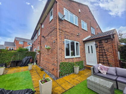 Falmouth Close, Barnsley, S71 2QQ