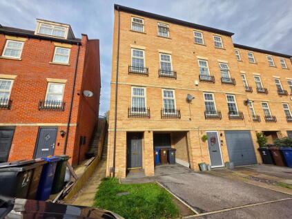 Wheatcrofts, Barnsley, S70 6BZ