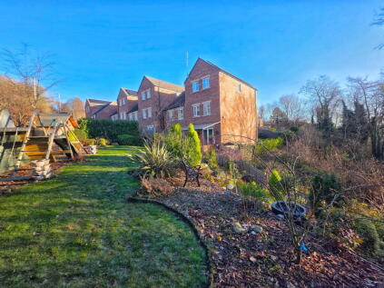 Darley Cross, Worsbrough, Barnsley, S70 4BF